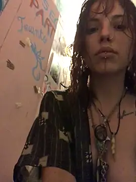 Snapshot of Sexyart00 chatting on 02/28/26, 04:06 Sexyart00 online show from 02/28/26, 04:06