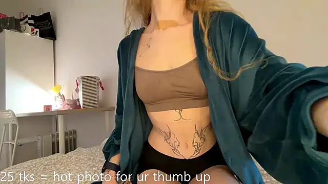 Snapshot of Flexiblegirl chatting on 02/13/26, 06:30 Flexiblegirl online show from 02/13/26, 06:30