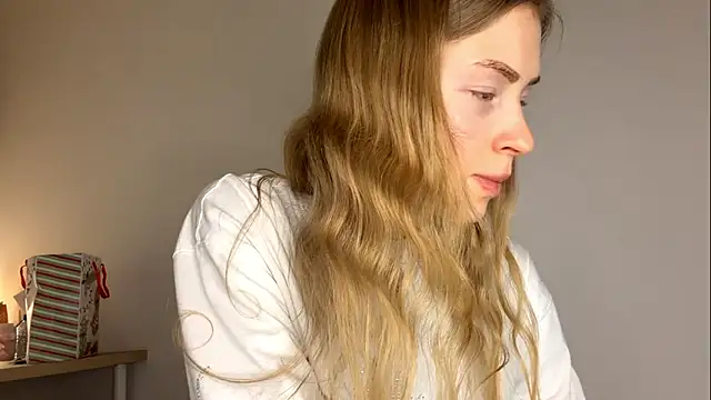 Snapshot of Flexiblegirl chatting on 02/01/26, 04:05 Flexiblegirl online show from 02/01/26, 04:05