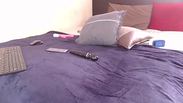 AngelTrish online show from 09/24/25, 11:17