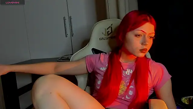 Snapshot of Leah_Castro chatting on 02/25/26, 05:46 Leah Castro online show from 02/25/26, 05:46