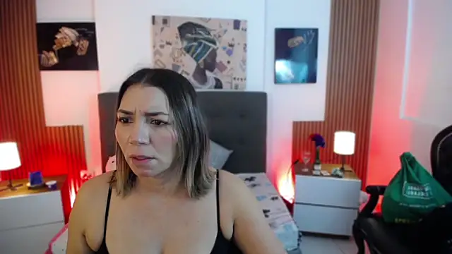 milfsecret69 online show from 05/25/26, 10:36