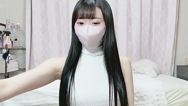 Snapshot of MOE_o0 chatting on 02/06/26, 09:05 MOE o0 online show from 02/06/26, 09:05