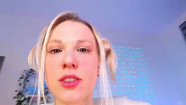 Betty Vega online show from 02/08/26, 03:48