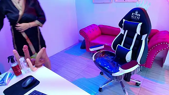 Madame scarlett online show from 04/12/26, 11:35