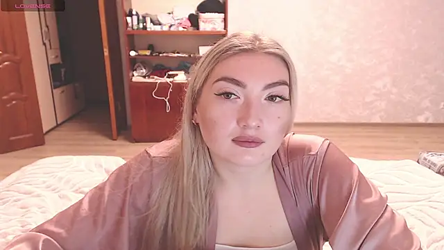 MiraRoy online show from 02/10/26, 03:33