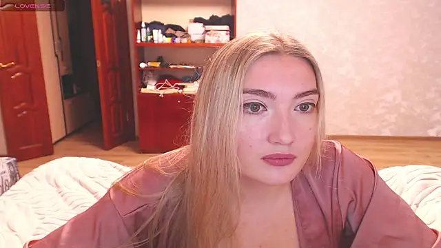 MiraRoy online show from 02/01/26, 02:37