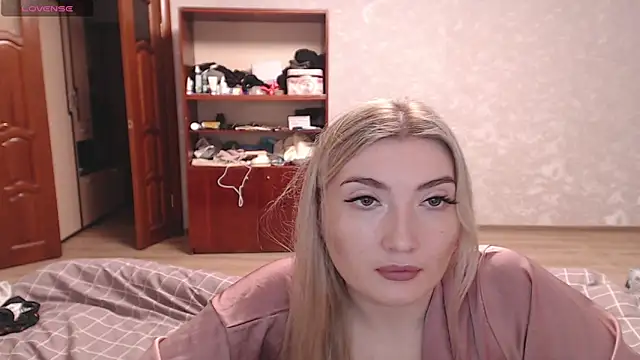 MiraRoy online show from 02/05/26, 03:19