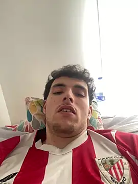 Snapshot of manu156789 chatting on 02/15/26, 01:32 manu156789 online show from 02/15/26, 01:32