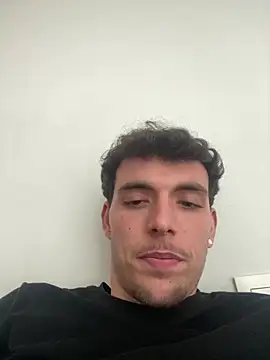 Snapshot of manu156789 chatting on 02/19/26, 01:52 manu156789 online show from 02/19/26, 01:52