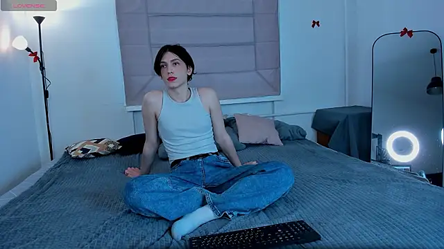 Snapshot of TwinkleSnip chatting on 02/05/26, 01:40 TwinkleSnip online show from 02/05/26, 01:40