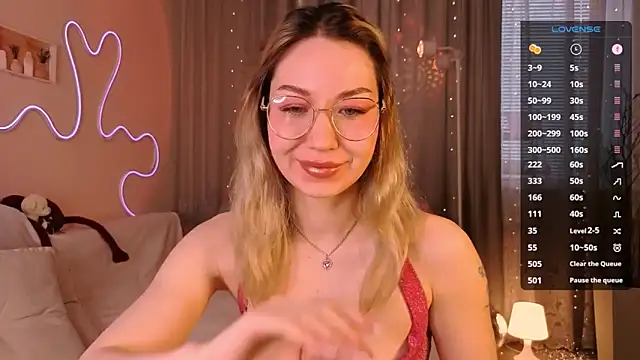 lusciousslily online show from 03/18/26, 03:31