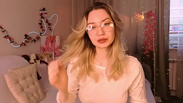 lusciousslily online show from 06/07/26, 03:01