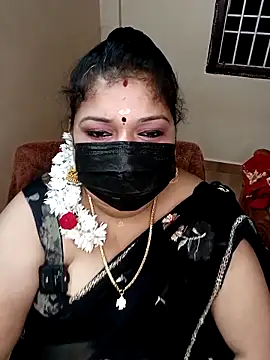 Snapshot of silk_rose05 chatting on 03/08/26, 05:49 silk rose05 online show from 03/08/26, 05:49