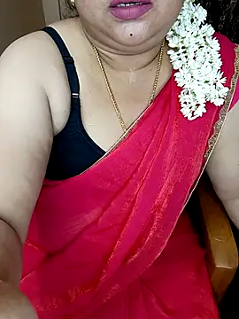 Snapshot of silk_rose05 chatting on 04/12/26, 04:32 silk rose05 online show from 04/12/26, 04:32