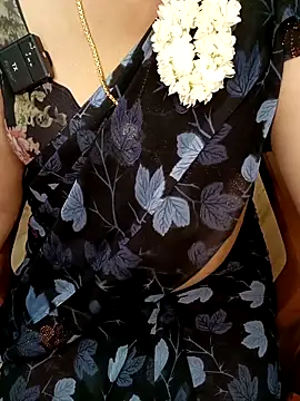 Snapshot of silk_rose05 chatting on 03/25/26, 05:01 silk rose05 online show from 03/25/26, 05:01