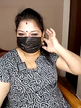 Snapshot of silk_rose05 chatting on 04/05/26, 05:08 silk rose05 online show from 04/05/26, 05:08