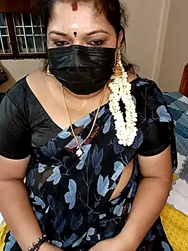 Snapshot of silk_rose05 chatting on 03/04/26, 04:59 silk rose05 online show from 03/04/26, 04:59