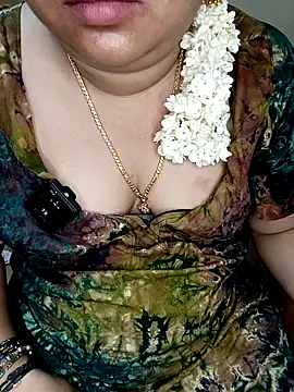 Snapshot of silk_rose05 chatting on 03/26/26, 11:02 silk rose05 online show from 03/26/26, 11:02