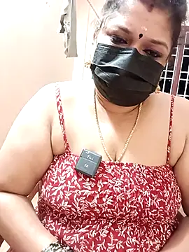 Snapshot of silk_rose05 chatting on 04/02/26, 07:31 silk rose05 online show from 04/02/26, 07:31