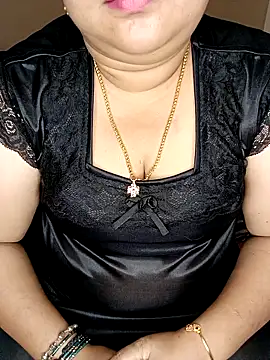 Snapshot of silk_rose05 chatting on 04/11/26, 09:02 silk rose05 online show from 04/11/26, 09:02