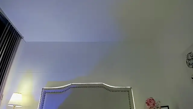 nia-malkova online show from 04/24/26, 09:00