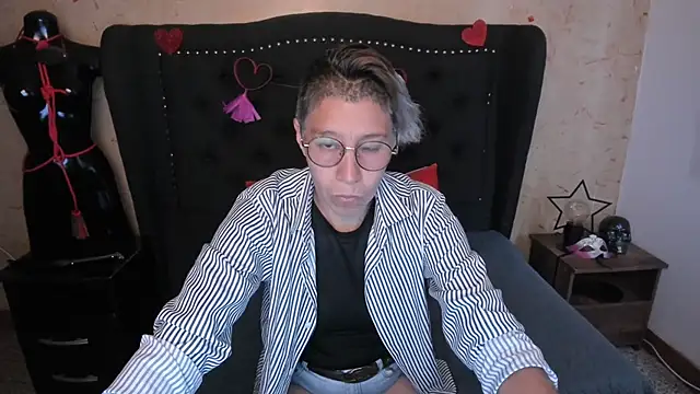 Snapshot of Kali_Panther chatting on 02/16/26, 12:48 Kali Panther online show from 02/16/26, 12:48