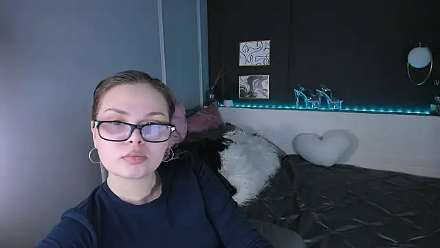 Maykinkya online show from 03/27/26, 01:56