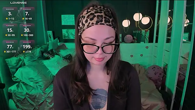 Snapshot of Maykinkya chatting on 02/23/26, 02:28 Maykinkya online show from 02/23/26, 02:28