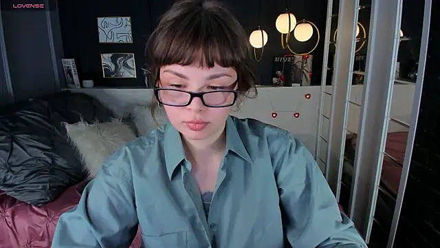 Snapshot of Maykinkya chatting on 02/26/26, 02:17 Maykinkya online show from 02/26/26, 02:17