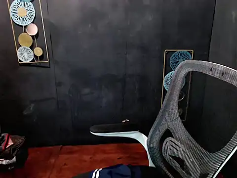 itsme jaja18 online show from 04/05/26, 10:38