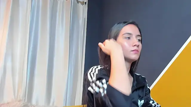 Vaiolletcooper online show from 03/31/26, 03:58