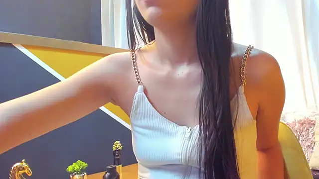 Vaiolletcooper online show from 03/24/26, 02:39