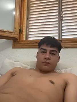 Snapshot of Elpijas1 chatting on 05/30/26, 10:43 Elpijas1 online show from 05/30/26, 10:43