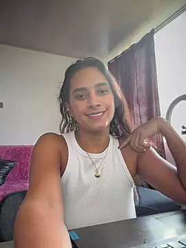 Snapshot of LunaHeat chatting on 02/25/26, 05:02 LunaHeat online show from 02/25/26, 05:02