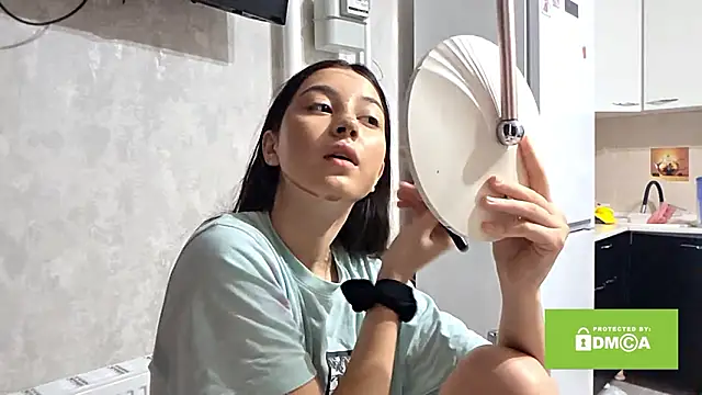 ZyntraLoom online show from 02/25/26, 12:16