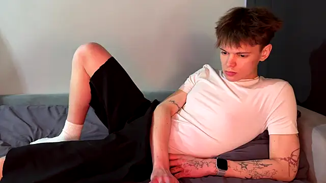 Snapshot of Kevin_bucks chatting on 03/01/26, 01:33 Kevin bucks online show from 03/01/26, 01:33