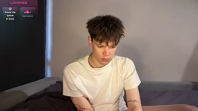 Kevin bucks online show from 04/12/26, 02:42