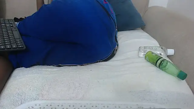 Florah23 online show from 04/03/26, 10:16