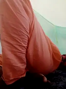 Snapshot of Toma7890 chatting on 02/15/26, 01:50 Toma7890 online show from 02/15/26, 01:50