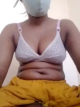 Snapshot of Toma7890 chatting on 02/25/26, 05:40 Toma7890 online show from 02/25/26, 05:40