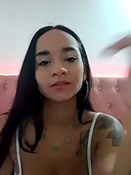 Maria x Alejandra online show from 04/08/26, 08:10