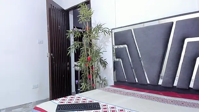 Snapshot of Sophiia88 chatting on 02/03/26, 11:37 Sophiia88 online show from 02/03/26, 11:37