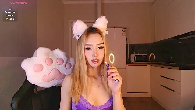 Snapshot of dionlee9 chatting on 02/14/26, 01:55 dionlee9 online show from 02/14/26, 01:55