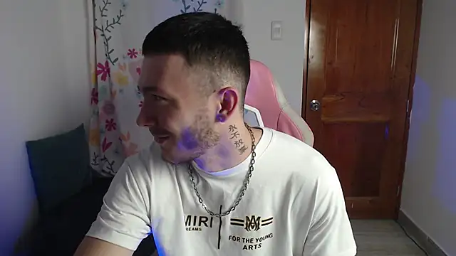 Ariana Esteban07 online show from 02/21/26, 10:39