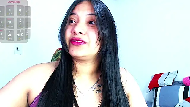 Snapshot of emily-rousee- chatting on 02/16/26, 01:59 emily-rousee- online show from 02/16/26, 01:59