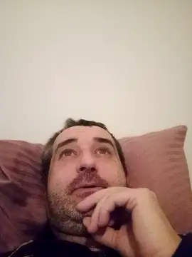 markostoitchev12 online show from 12/20/25, 07:22