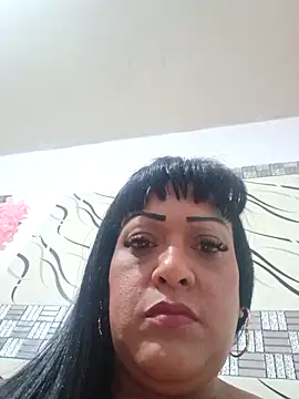 Snapshot of SabrinaColin chatting on 04/22/26, 12:39 SabrinaColin online show from 04/22/26, 12:39