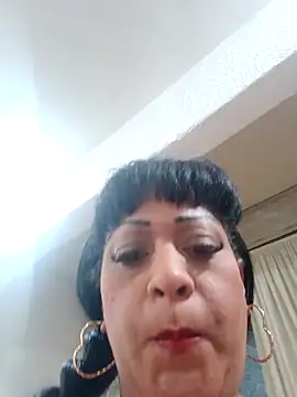 Snapshot of SabrinaColin chatting on 06/14/26, 04:57 SabrinaColin online show from 06/14/26, 04:57
