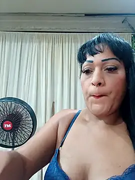 Snapshot of SabrinaColin chatting on 06/02/26, 02:11 SabrinaColin online show from 06/02/26, 02:11